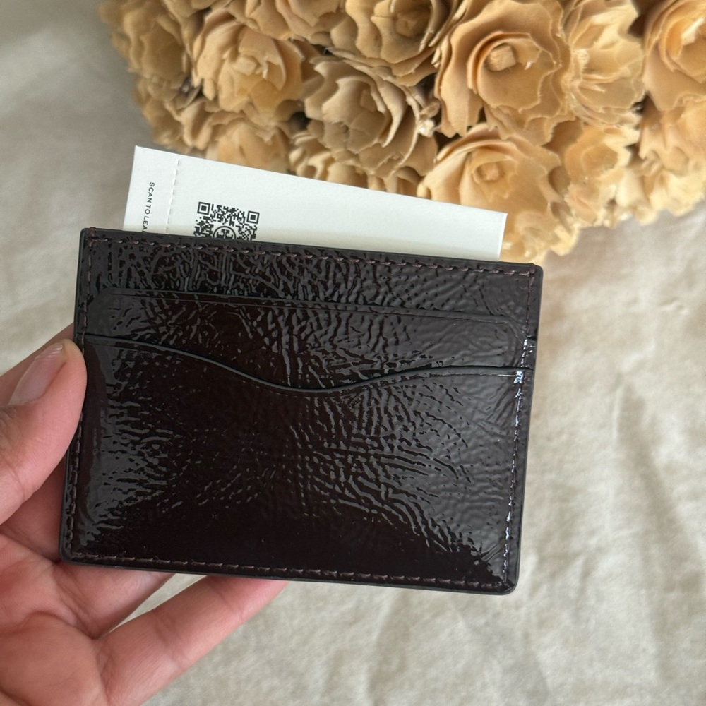 New! Tory Burch EMERSON CRINKLE SLIM card case in AGNELLO - Picture 5 of 5